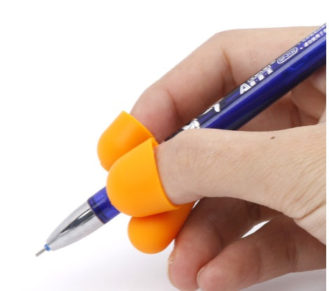 Children's writing pen holder straightener Student writing posture orthosis three-finger pencil silicone pen holder
